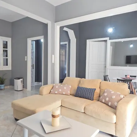 Cozy 2 Bedrooms On The Hill W/netflix Karousades (Esperies)
