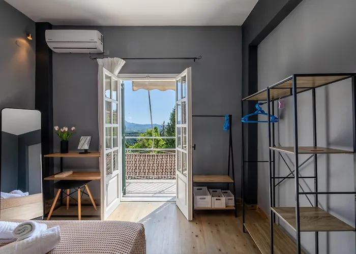 Apartament Cozy 2 Bedrooms On The Hill W/netflix Karousádes